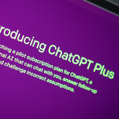 ChatGPT流量下滑近10%，但真正的挑战不在这里